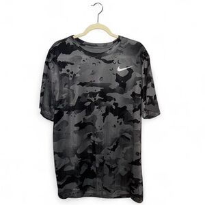 Nike Camouflage Gray and Black Dri-Fit Short Sleeve Shirt Men’s Size XL